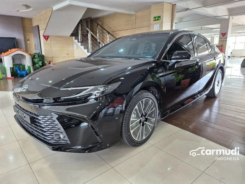 2025 Toyota Camry HV TSS 2 Sedan