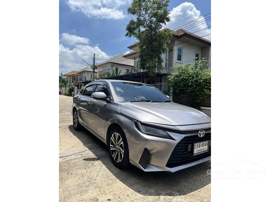 2022 Toyota Yaris Ativ Smart Sedan
