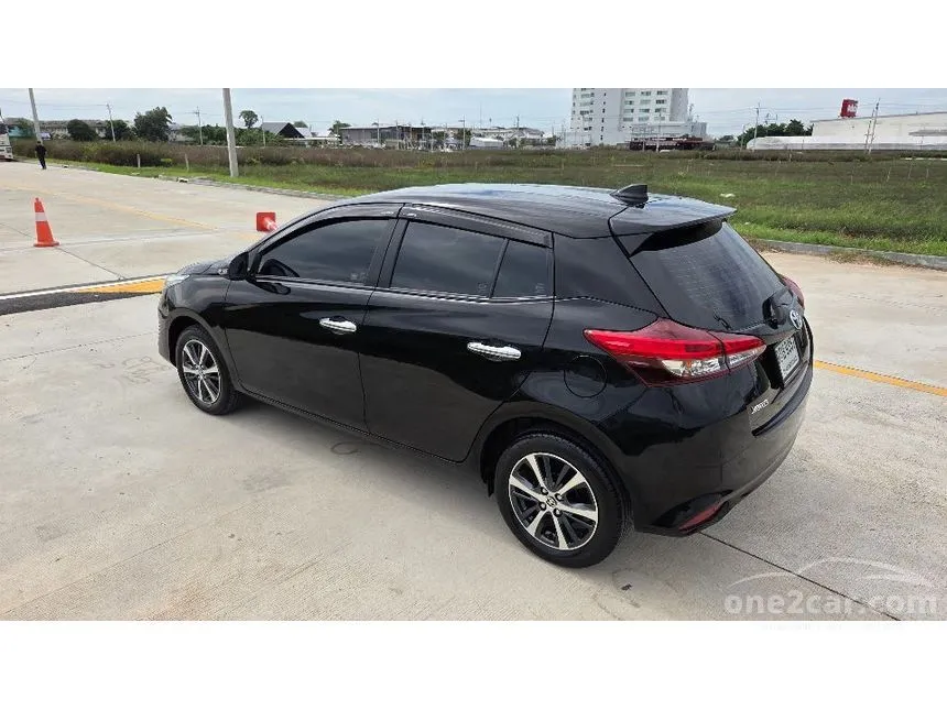 2020 Toyota YARIS High Hatchback