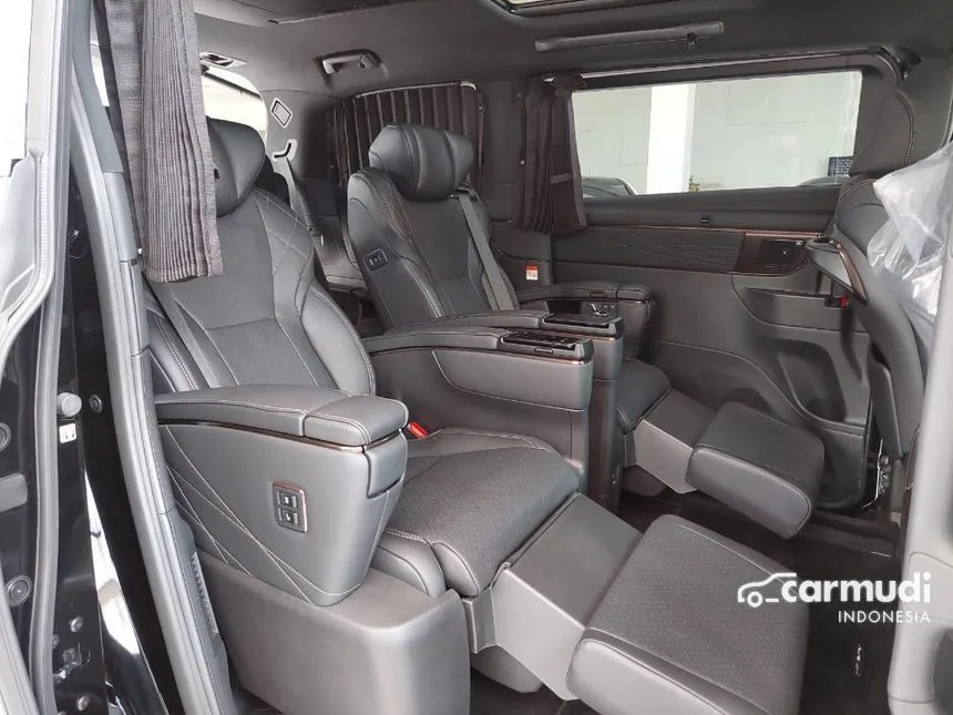 2024 Toyota Alphard HEV MPV