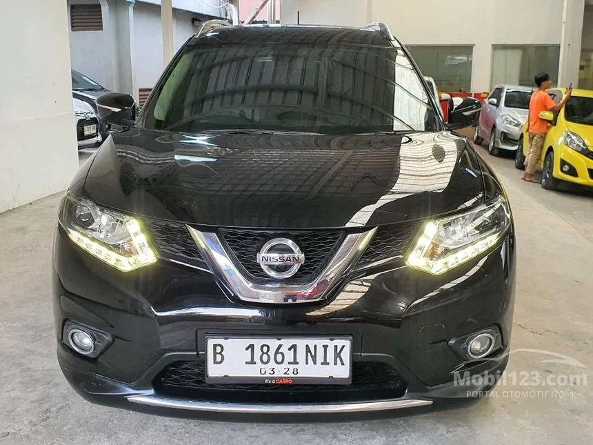 Jual Mobil Nissan X