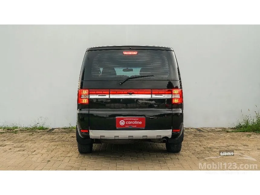 2014 Mitsubishi Delica D5 MPV