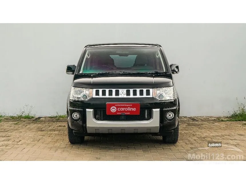 2014 Mitsubishi Delica D5 MPV