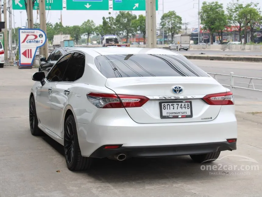 2019 Toyota Camry Hybrid Premium Sedan