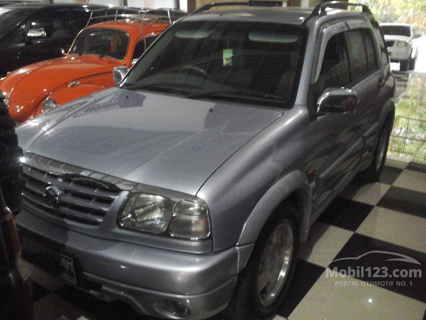 Jual Mobil  Suzuki Escudo 2002 SQ 2 0 di Jawa  Tengah  Manual 