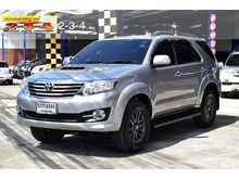 2016 Toyota Fortuner 3.0 (ปี 12-15) V SUV AT