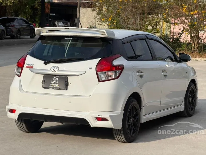 2014 Toyota YARIS E Hatchback
