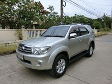 2009 Toyota Fortuner 2.7 (ปี 08-11) V SUV AT