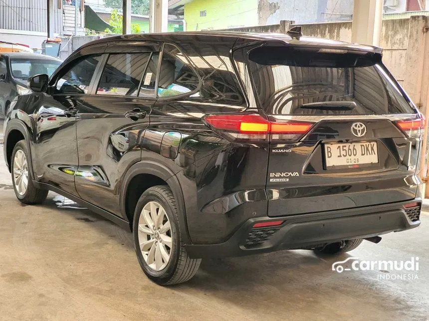 2022 Toyota Kijang Innova Zenix V (Non Premium Color) MPV