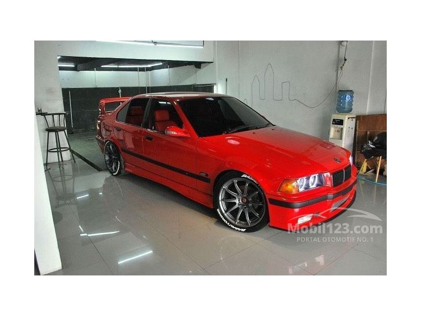 Jual Mobil  BMW  323i 1997 E36  2 5 Automatic 2 5 di DKI 