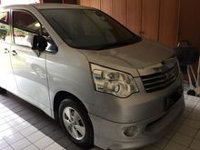 2013 Toyota NAV1 2.0 Luxury V MPV