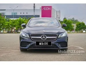 2017 Mercedes-Benz E300 2.0 Avantgarde Sedan