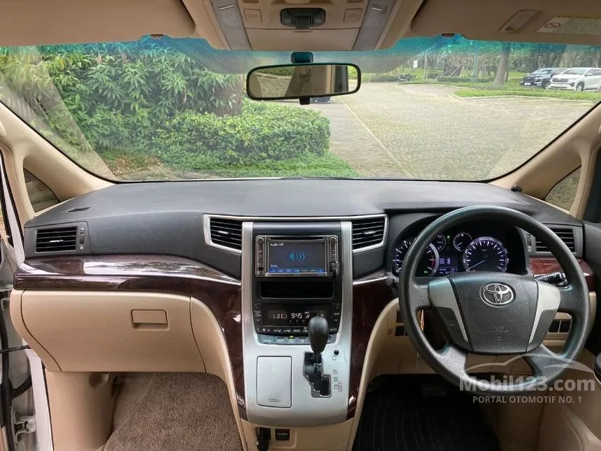 2012 Toyota Alphard X MPV