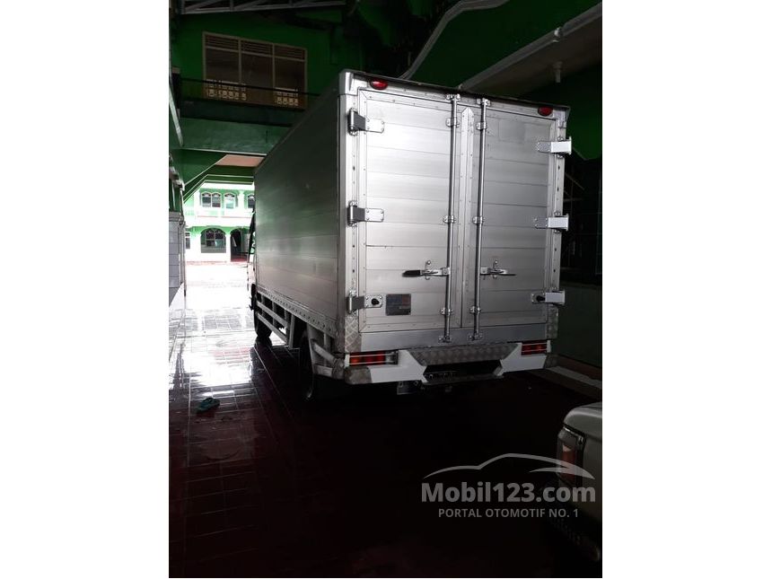 Jual Mobil  Isuzu  Elf  2021 2 8 di Jawa  Barat  Manual Trucks 