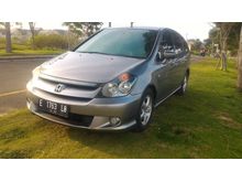 2004 Honda Stream 2.0 2 MPV