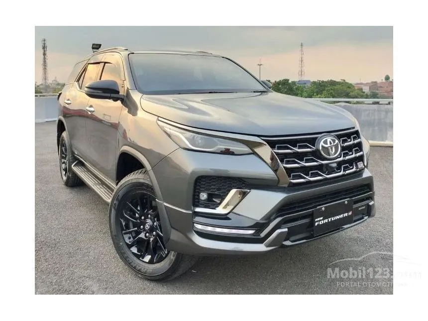 Jual Mobil Toyota Fortuner 2022 GR Sport 2.8 di Bali Automatic SUV Abu ...