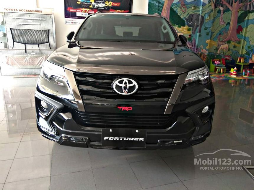 Toyota fortuner trd pro