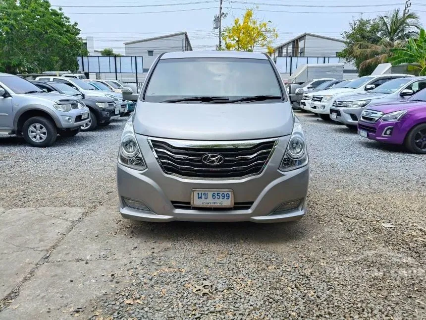 2014 Hyundai H-1 Deluxe Van