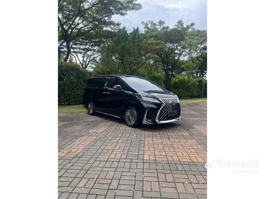 2023 Lexus LM 350 4 Seater MPV