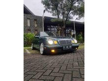 1996 Mercedes-Benz E320 W210