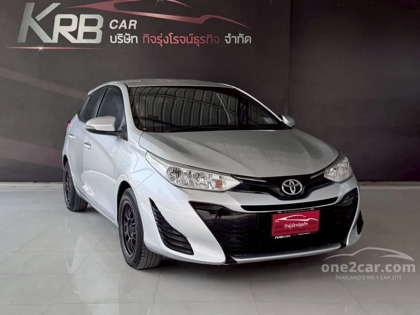 2020 Toyota YARIS Entry Hatchback