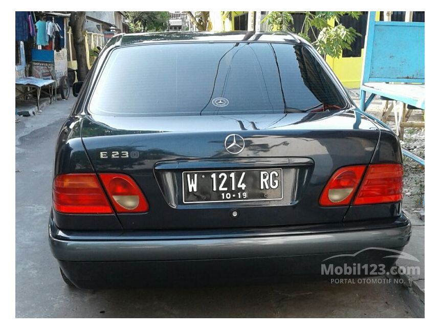 1996 Mercedes-Benz E230 W210 2.3 Manual Sedan