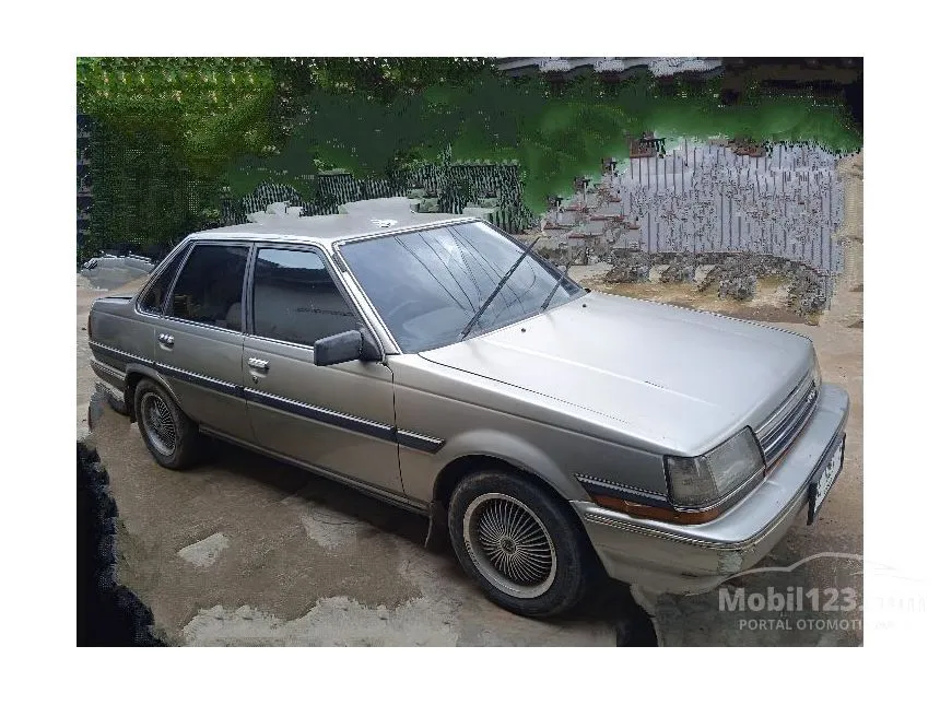 Jual Mobil Toyota Corona 1986 1.6 di Sumatera Selatan Manual Sedan Silver Rp 21.500.000