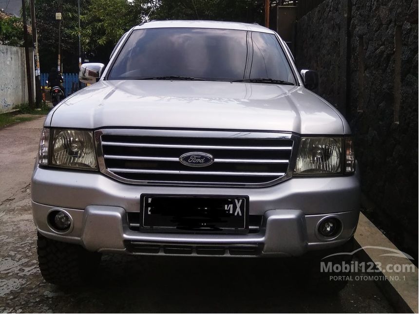  Jual  Mobil Ford  Everest  2004 XLT 2 5 di Jawa Barat 