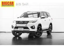 2017 Toyota FORTUNER 2.8 (ปี 15-25) TRD Sportivo (Blacktop) SUV