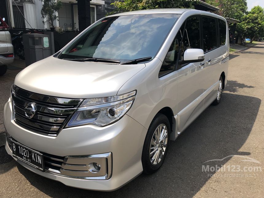 Jual Mobil Nissan Serena 2016 Autech 2.0 di Jawa Barat 