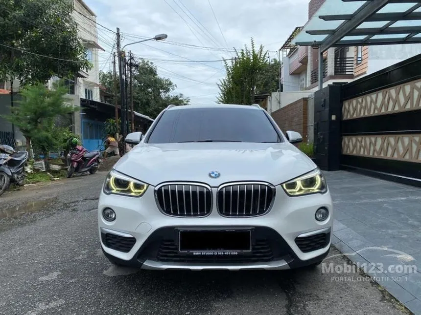 Jual Mobil BMW X1 2017 sDrive18i xLine 1.5 di Sumatera Utara Automatic SUV Putih Rp 420.000.000