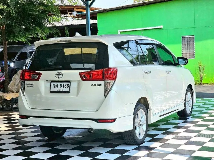 2018 Toyota INNOVA Crysta V Wagon