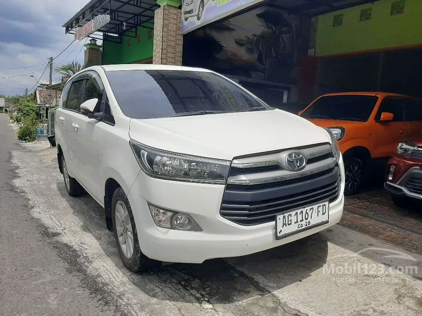 Jual Mobil Toyota Kijang Innova 2018 G 2.4 di Jawa Timur Manual MPV Putih Rp 325.000.000