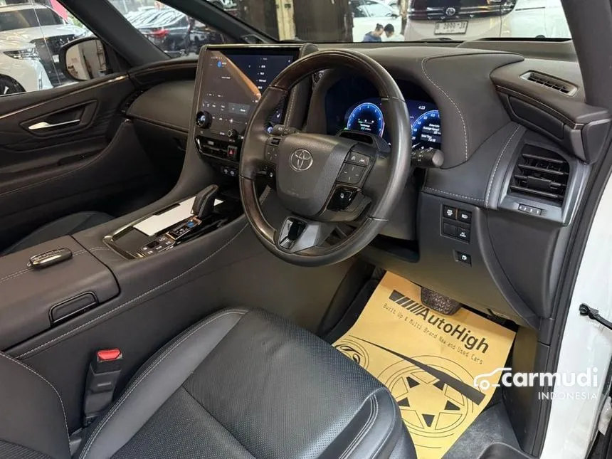 2024 Toyota Alphard HEV Modelista MPV