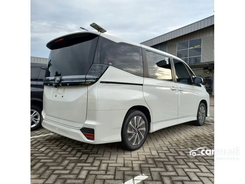 2024 Toyota Voxy Van Wagon