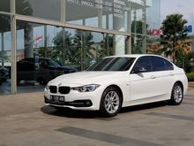 PUTIH CANTIK SEGAR WARRANTY PANJANG!! 2016 BMW 320i 2.0 Sport Sedan