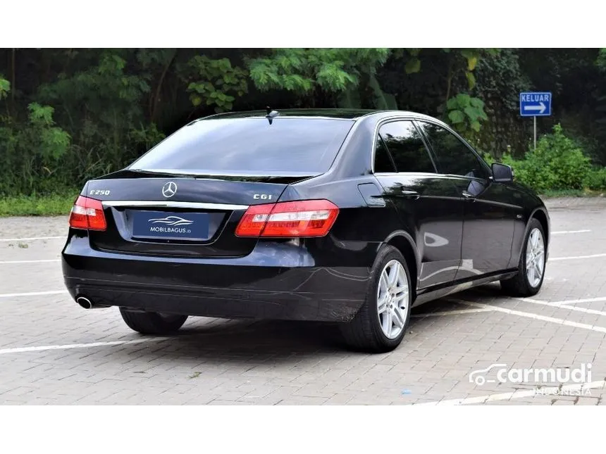 2010 Mercedes-Benz E200 CGI Sedan