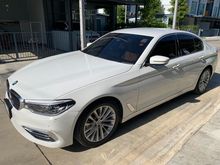 2017 BMW 520d 2.0 G30 (ปี 17-22) Luxury Sedan AT