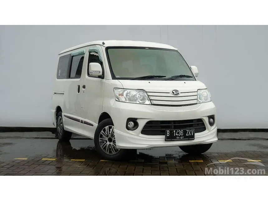 Jual Mobil Daihatsu Luxio 2022 D 1.5 di Jawa Barat Manual MPV Putih Rp 181.000.000