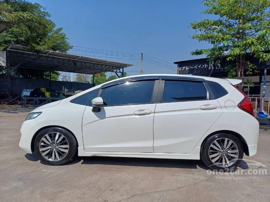 2016 Honda JAZZ SV Hatchback