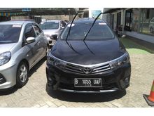 Toyota Altis V 1.8 AT 2014 Interior Seger