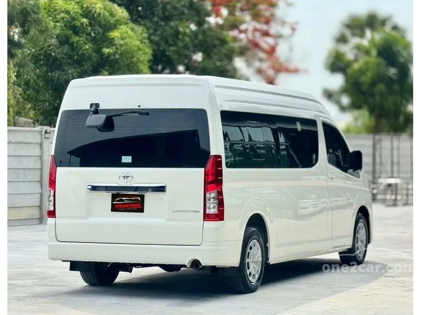 2023 Toyota Commuter Van