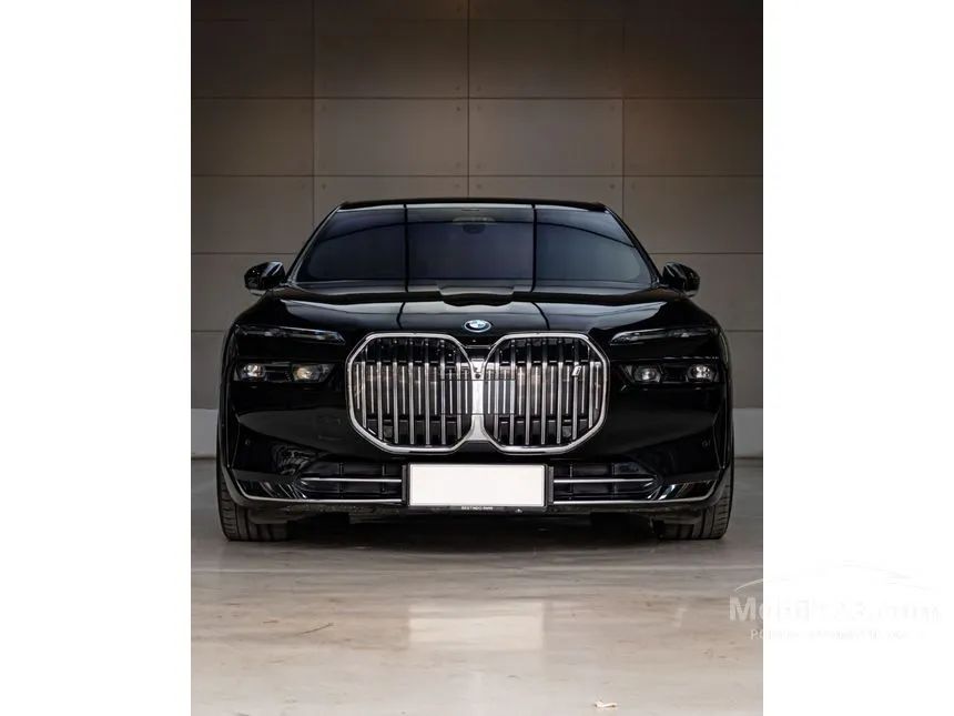 2023 BMW i7 xDrive60 Gran Lusso Sedan