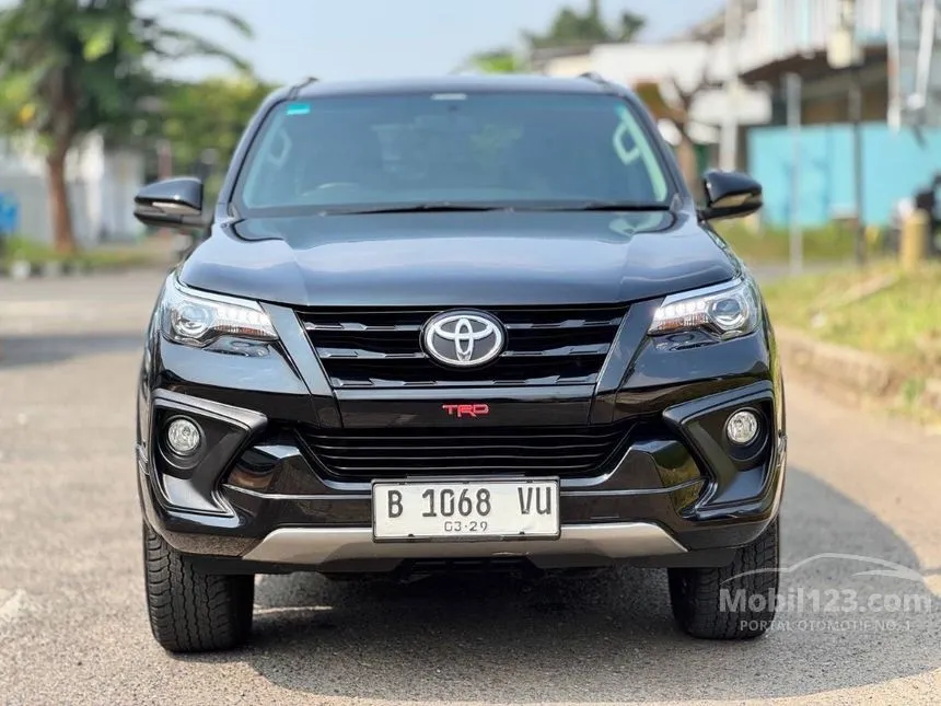 2019 Toyota Fortuner SRZ TRD 4X2 SUV