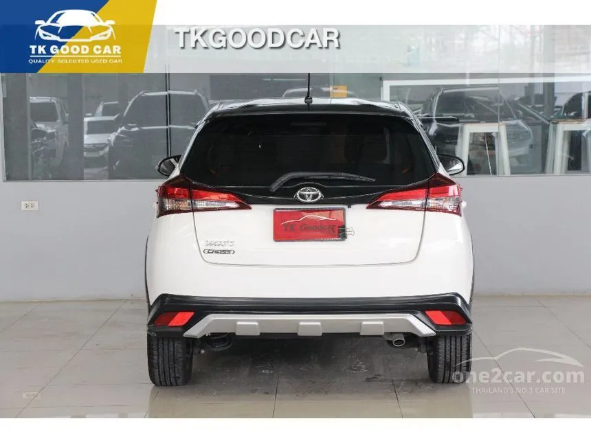 2020 Toyota YARIS Mid Cross Hatchback