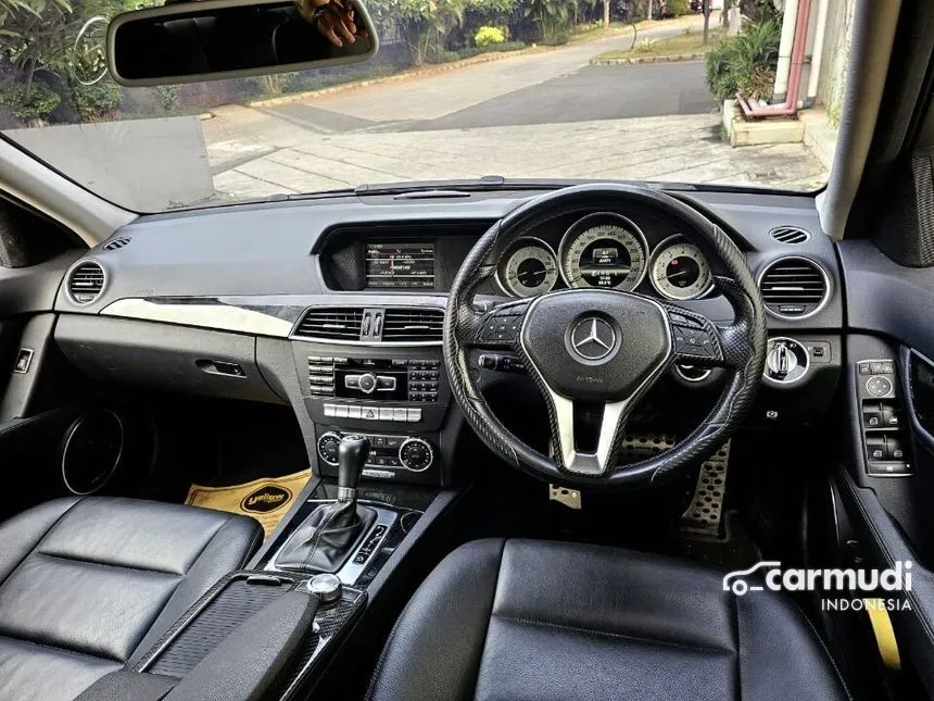 2012 Mercedes-Benz C200 CGI Avantgarde Sedan