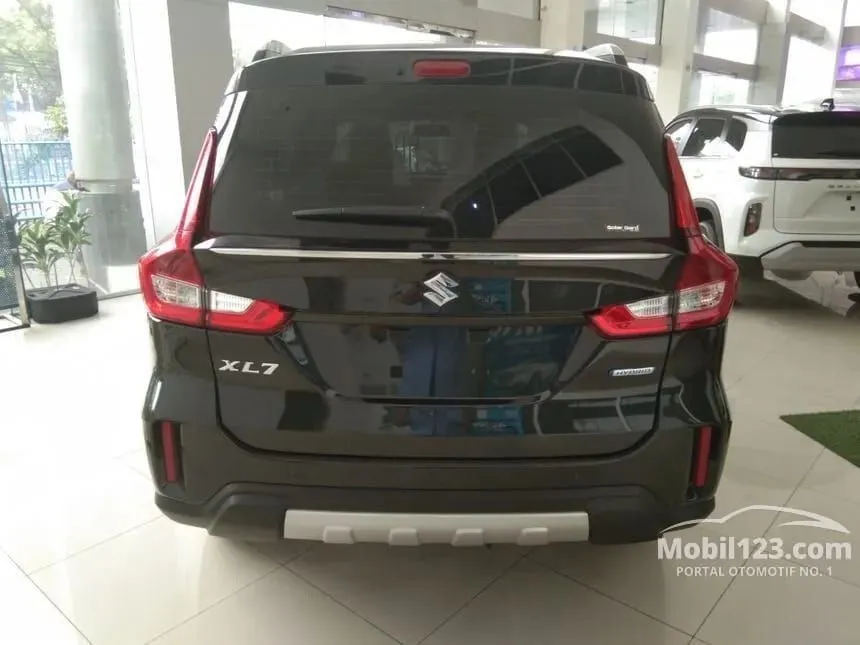 Jual Mobil Suzuki XL7 2024 ZETA 1.5 di DKI Jakarta Manual Wagon Hitam Rp 209.000.000