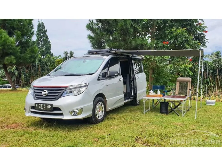 Jual Mobil Nissan Serena 2017 Highway Star 2.0 di Jawa Barat Automatic MPV Silver Rp 325.000.000