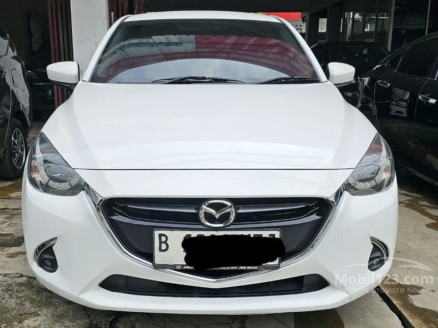 Jual Mobil Mazda 2 2017 R 1.5 di Jawa Barat Automatic Hatchback Putih Rp 170.000.000