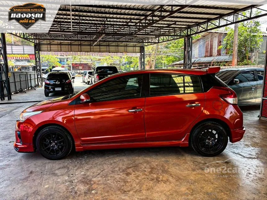 2014 Toyota YARIS G Hatchback
